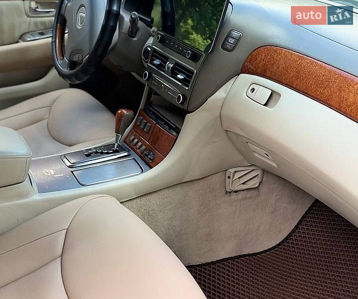 Седан Lexus LS 2000 в Киеве