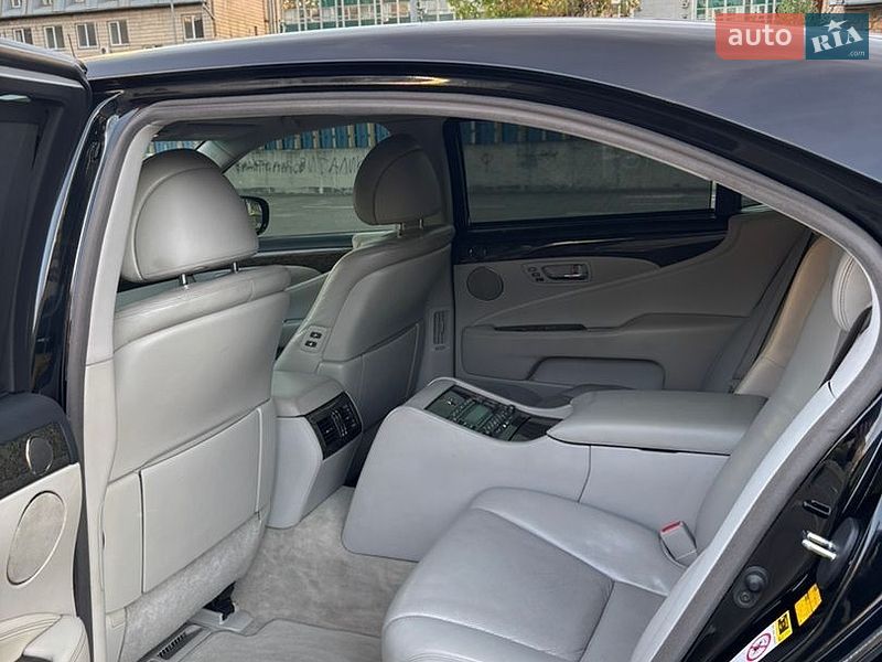 Седан Lexus LS 2007 в Киеве