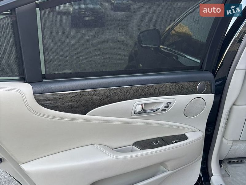 Седан Lexus LS 2007 в Киеве