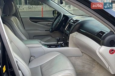 Седан Lexus LS 2007 в Киеве