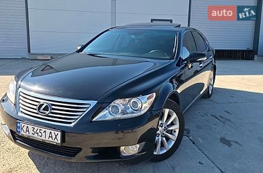 Седан Lexus LS 2011 в Крюковщине
