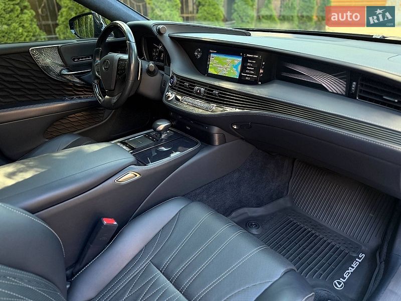 Седан Lexus LS 2018 в Киеве