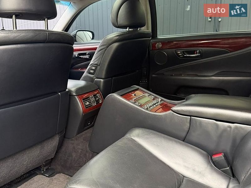 Седан Lexus LS 2007 в Хмельницком
