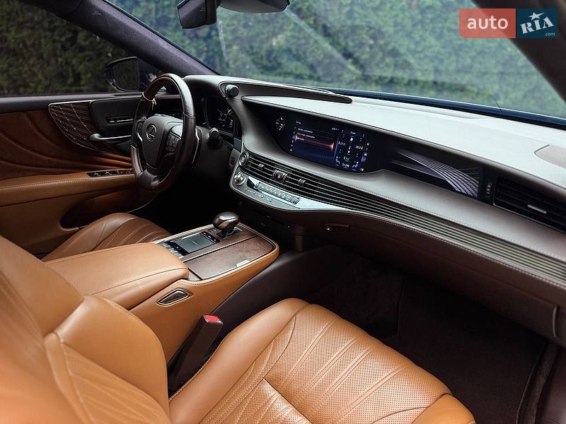 Седан Lexus LS 2018 в Києві