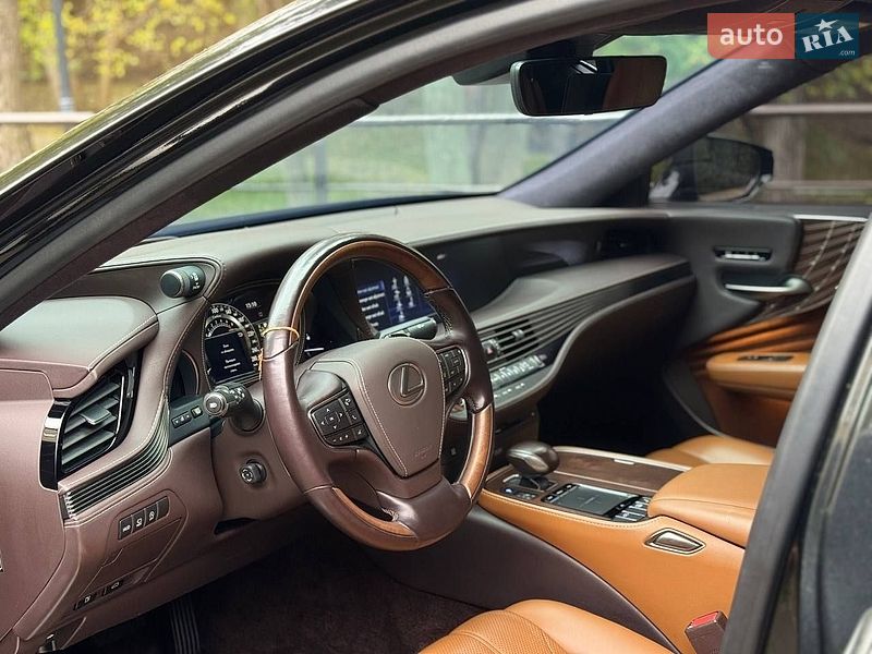 Седан Lexus LS 2018 в Києві