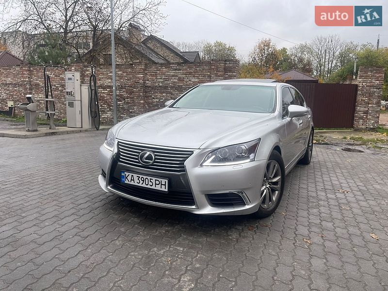 Седан Lexus LS 2013 в Львове фото Седан Lexus LS 2013 в Львове