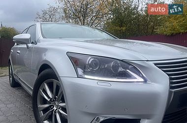 Седан Lexus LS 2013 в Львові
