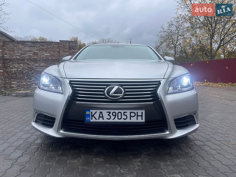 Седан Lexus LS 2013 в Львове фото 20 Седан Lexus LS 2013 в Львове