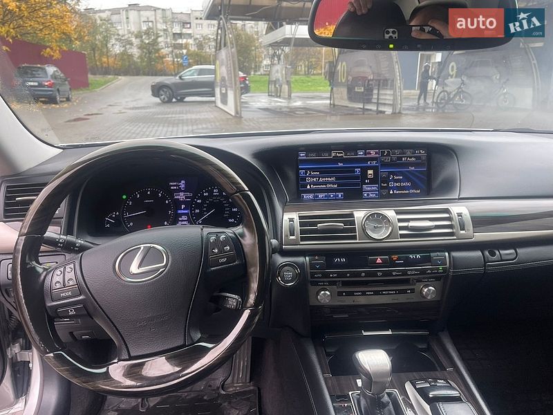 Седан Lexus LS 2013 в Львове фото 25 Седан Lexus LS 2013 в Львове