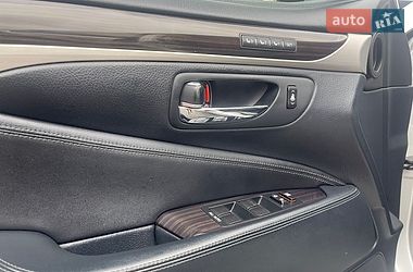 Седан Lexus LS 2013 в Львове фото 31 Седан Lexus LS 2013 в Львове