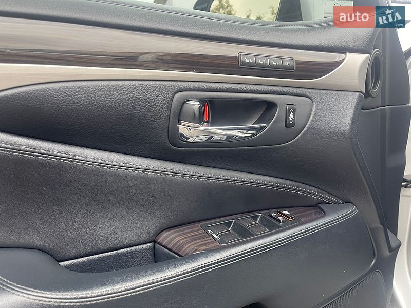 Седан Lexus LS 2013 в Львове фото 31 Седан Lexus LS 2013 в Львове