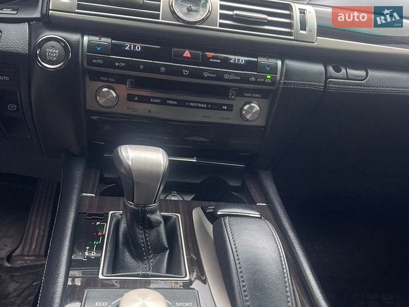 Седан Lexus LS 2013 в Львове фото 32 Седан Lexus LS 2013 в Львове