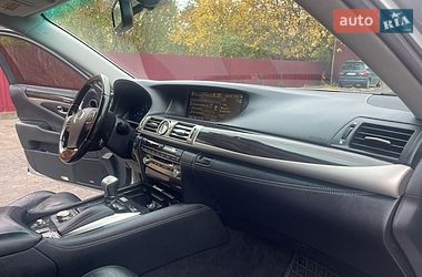 Седан Lexus LS 2013 в Львові