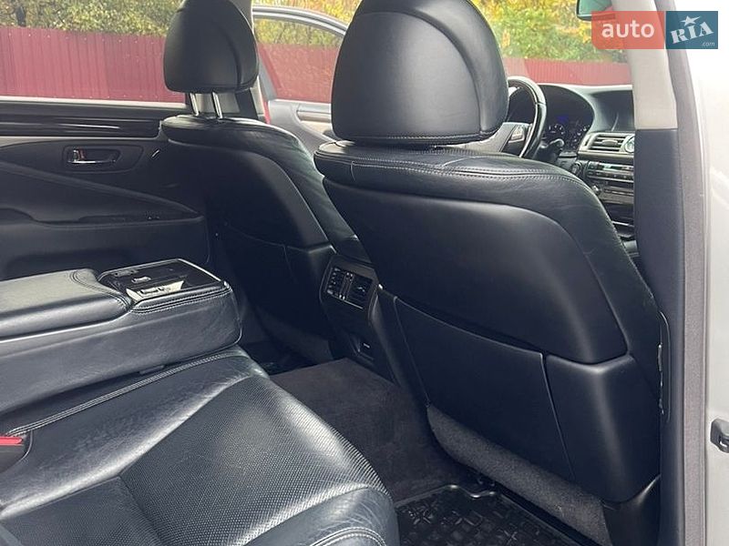 Седан Lexus LS 2013 в Львове фото 42 Седан Lexus LS 2013 в Львове