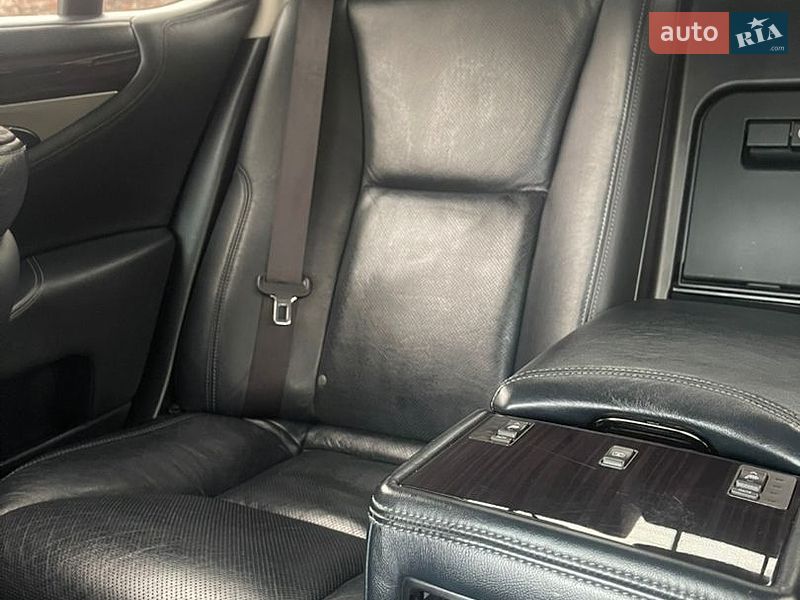 Седан Lexus LS 2013 в Львове фото 48 Седан Lexus LS 2013 в Львове