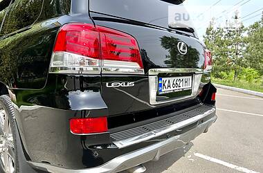 Позашляховик / Кросовер Lexus LX 570 2010 в Києві