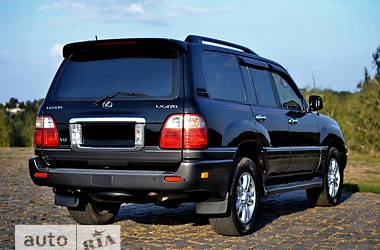 Внедорожник / Кроссовер Lexus LX 2003 в 