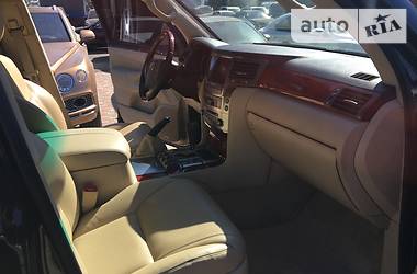 Позашляховик / Кросовер Lexus LX 2008 в 