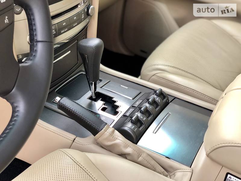 Внедорожник / Кроссовер Lexus LX 2008 в Киеве