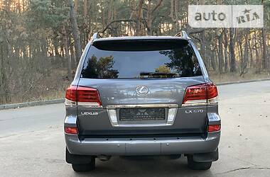 Внедорожник / Кроссовер Lexus LX 2013 в Киеве