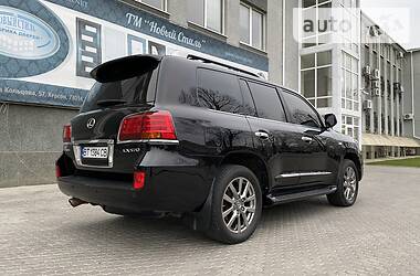 Внедорожник / Кроссовер Lexus LX 2010 в Херсоне