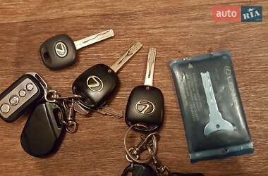 Позашляховик / Кросовер Lexus LX 2006 в 