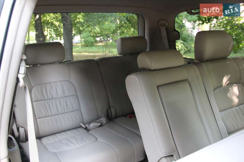 Внедорожник / Кроссовер Lexus LX 2006 в Умани