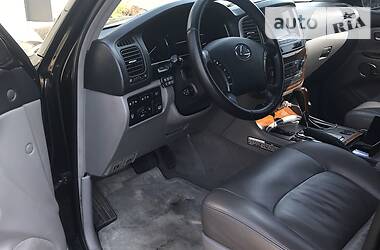 Позашляховик / Кросовер Lexus LX 2006 в 