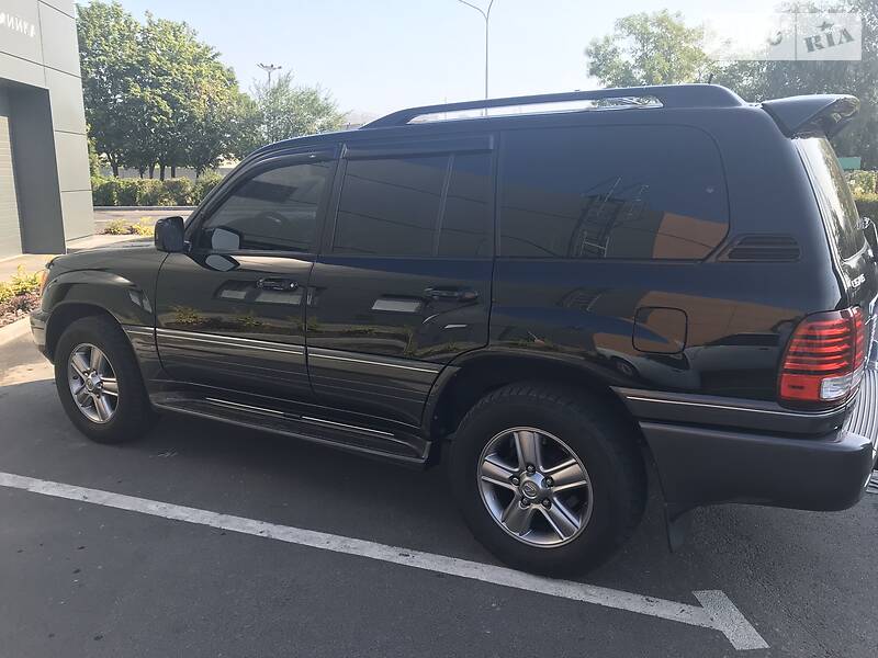 Позашляховик / Кросовер Lexus LX 2006 в 
