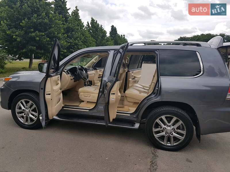 Позашляховик / Кросовер Lexus LX 2012 в Умані