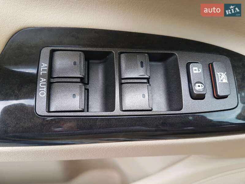 Позашляховик / Кросовер Lexus LX 2012 в Умані