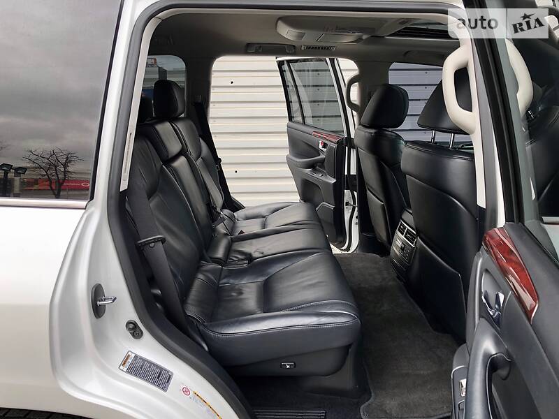 Позашляховик / Кросовер Lexus LX 2011 в Києві