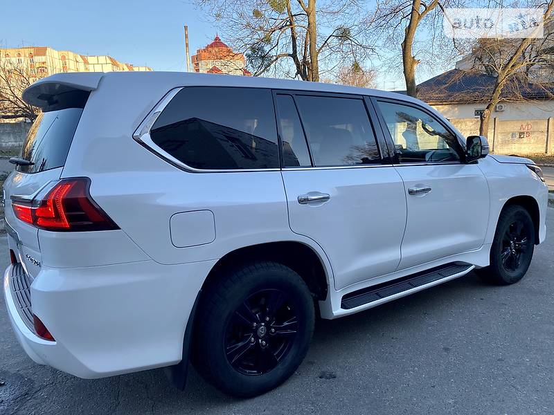 Позашляховик / Кросовер Lexus LX 2017 в Києві фото 17 Позашляховик / Кросовер Lexus LX 2017 в Києві
