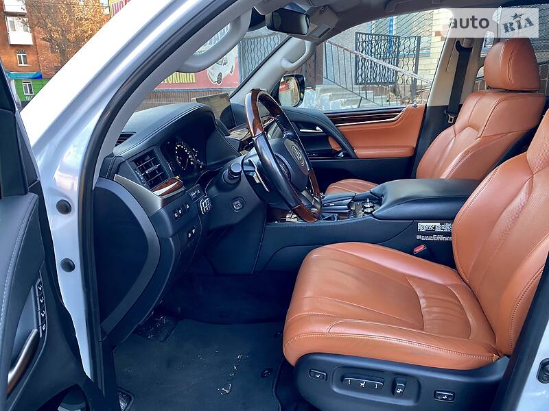 Позашляховик / Кросовер Lexus LX 2017 в Києві фото 51 Позашляховик / Кросовер Lexus LX 2017 в Києві