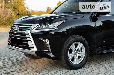 Позашляховик / Кросовер Lexus LX 2017 в 