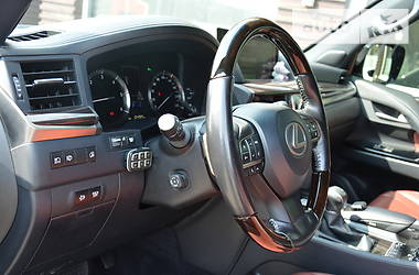 Позашляховик / Кросовер Lexus LX 2017 в 