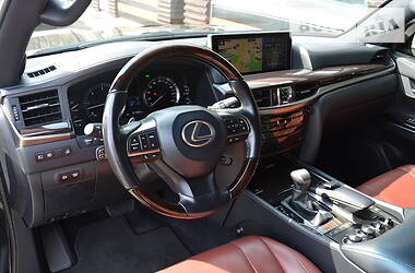 Позашляховик / Кросовер Lexus LX 2017 в 
