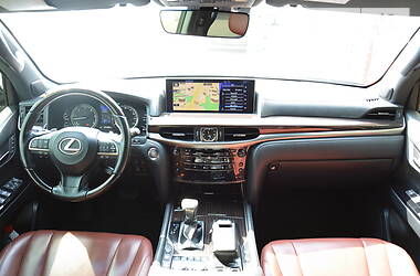 Позашляховик / Кросовер Lexus LX 2017 в 