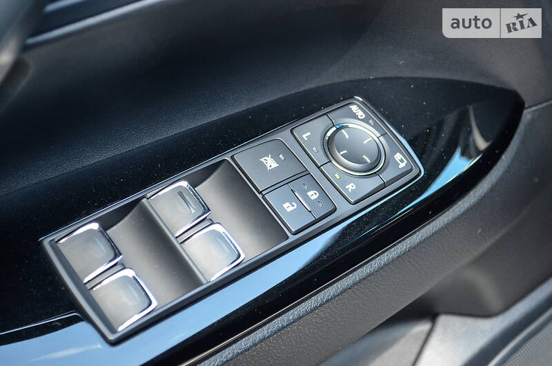 Позашляховик / Кросовер Lexus LX 2016 в Києві