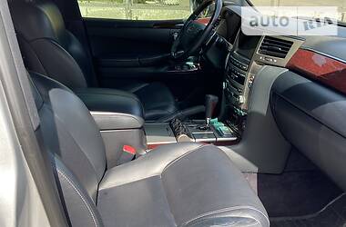 Позашляховик / Кросовер Lexus LX 2013 в 