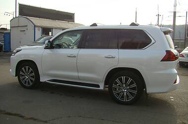 Внедорожник / Кроссовер Lexus LX 2018 в 
