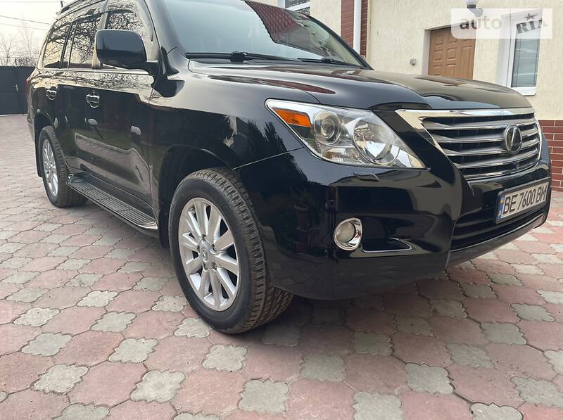 Lexus LX 2008