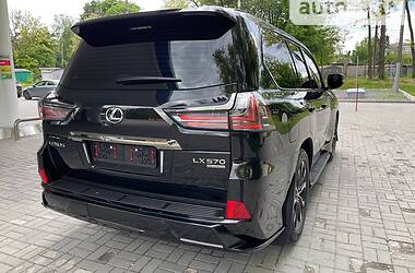 Позашляховик / Кросовер Lexus LX 2021 в 