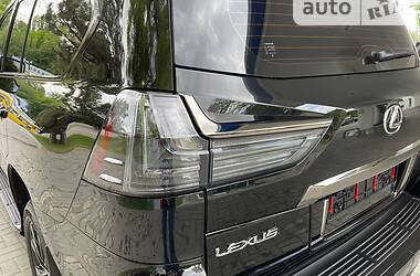 Позашляховик / Кросовер Lexus LX 2021 в 