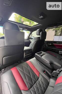 Позашляховик / Кросовер Lexus LX 2021 в 