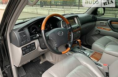 Внедорожник / Кроссовер Lexus LX 2006 в 