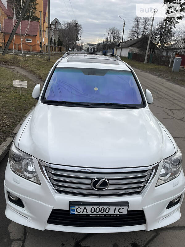 Внедорожник / Кроссовер Lexus LX 2010 в Киеве