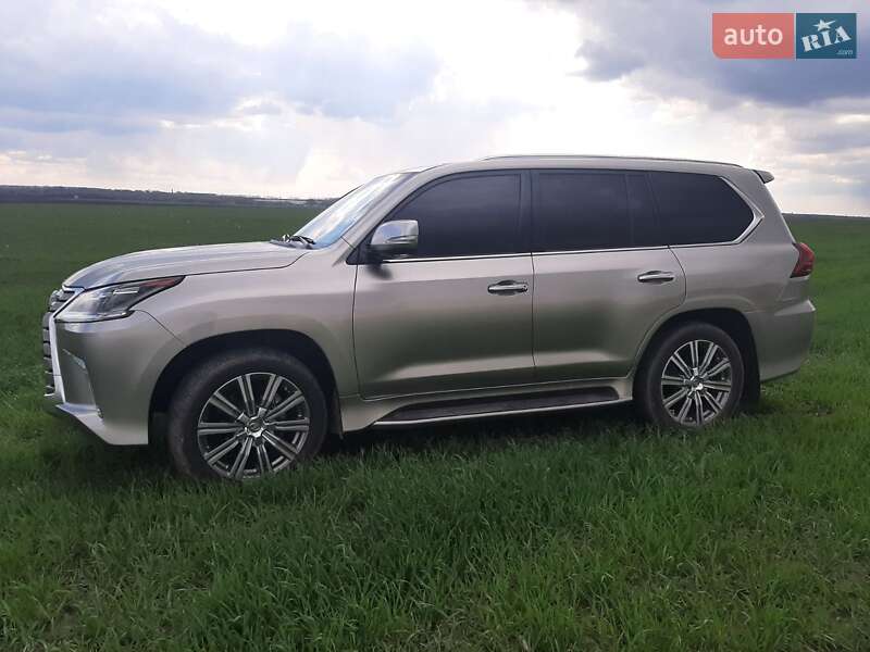 Позашляховик / Кросовер Lexus LX 2017 в Харкові