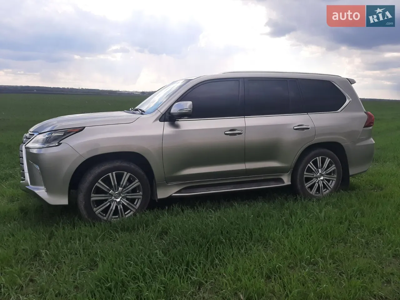 2017 Lexus LX - мініатюра 2