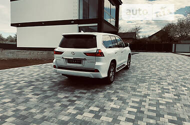 Внедорожник / Кроссовер Lexus LX 2018 в 